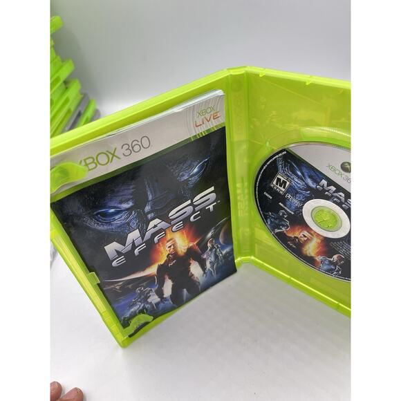 Mass Effect (Microsoft Xbox 360, 2007) CIB Complete Tested and Working - Picture 7 of 7